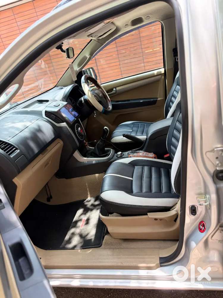 Isuzu V Cross  4x4 2017 Model Second Owner Done 79000 Kms  Silver