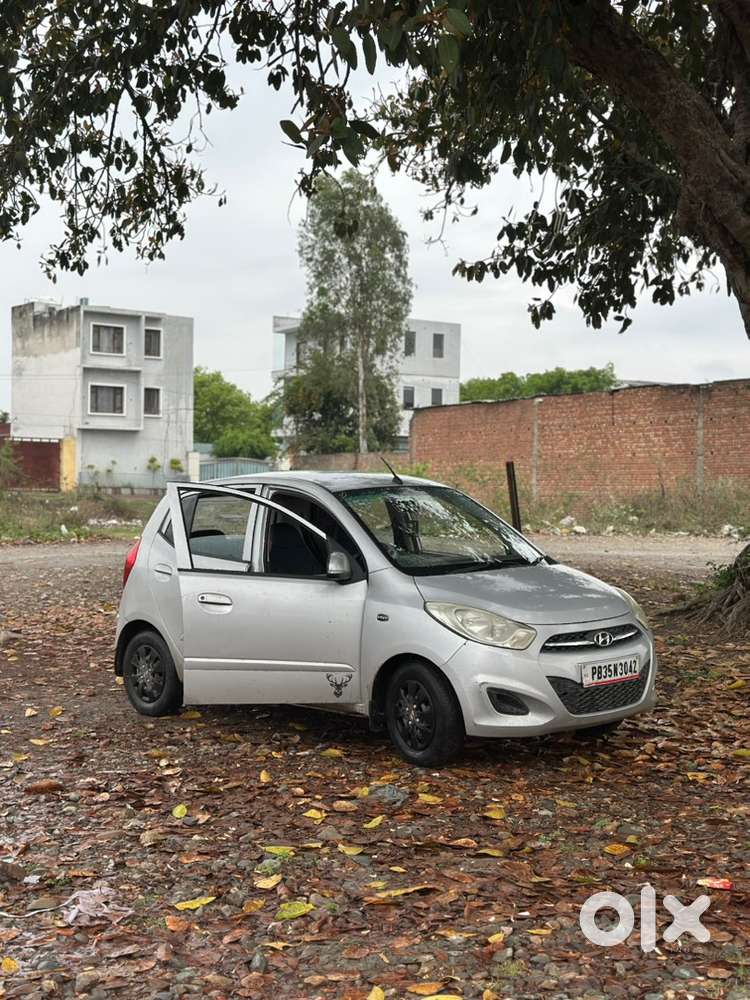 Hyundai Petrol Manual 2011