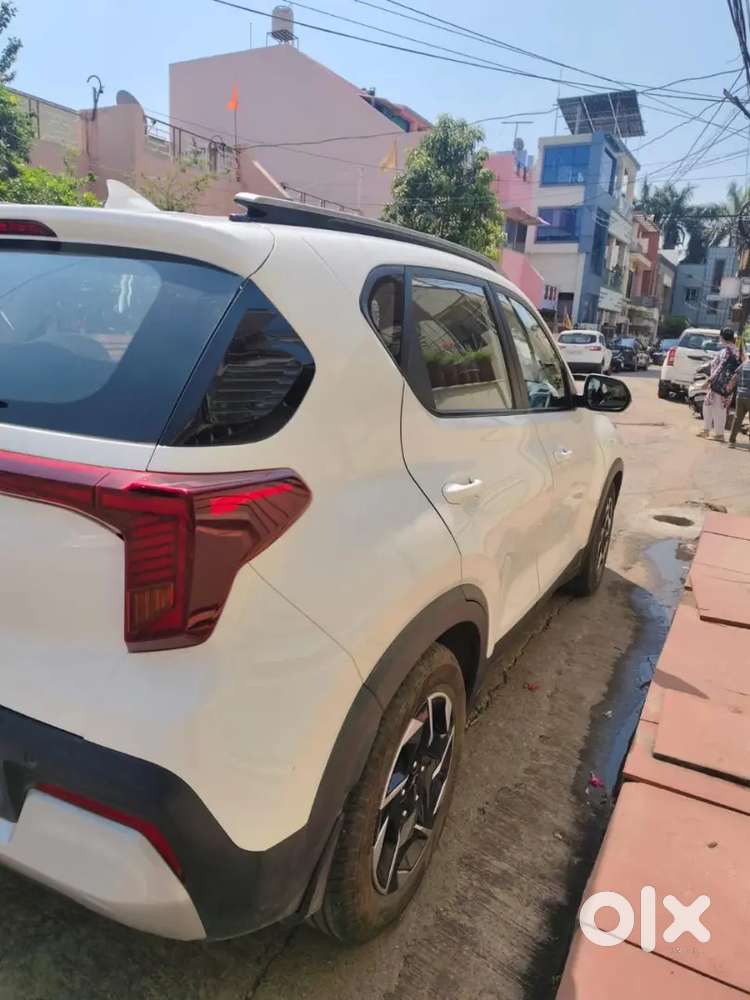 Kia Sonet Htk Plus Top Model With Sunroof