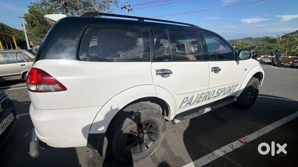 Mitsubishi Pajero Sport 2017 Diesel Well Maintained