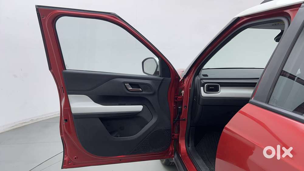 Tata Punch 1.2 Revotron Creative Amt Dual Tone, 2022, Petrol