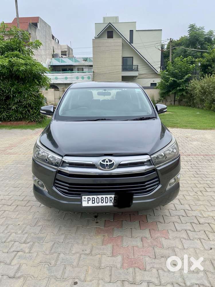 Toyota Innova Crysta 2.4 G Mt, 2017, Diesel