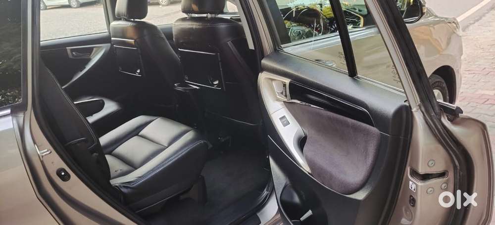 Toyota Innova Crysta 2.4 Vx Mt, 2018, Diesel