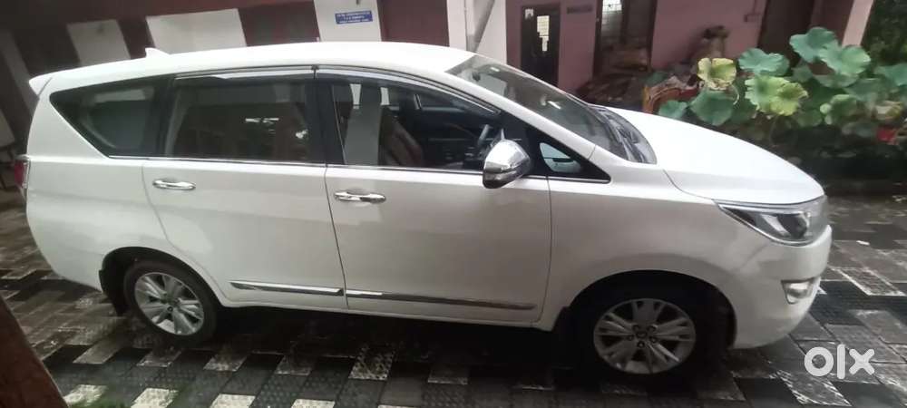 Toyota Innova Crysta 2016
