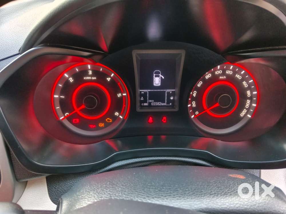 Mahindra Xuv300 W8 Diesel, 2021