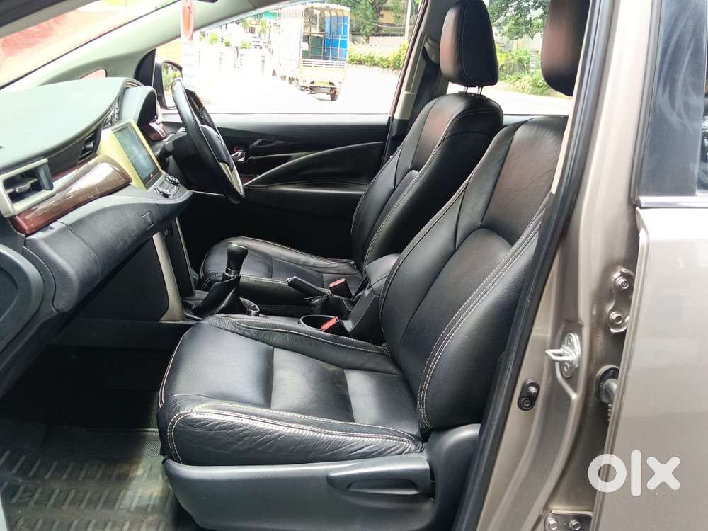 Toyota Innova Crysta 2.4 Vx Mt 8s, 2016, Diesel