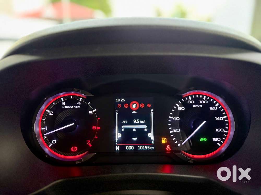 Mahindra Thar Lx Hard Top Petrol Mt 4wd, 2023, Petrol