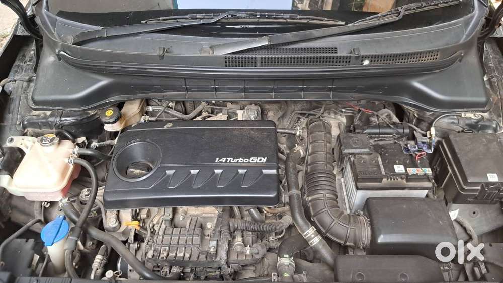 Kia Carens Luxury Fully Loaded Petrol Well Maintained