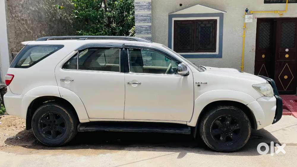 Toyota Fortuner Diesel Manual 2010