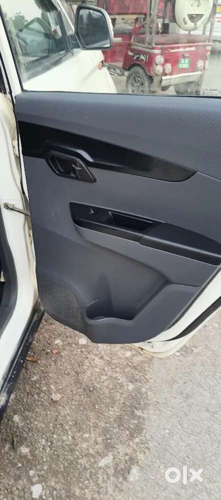 Mahindra Kuv 100 2018 Cng Not On Paper