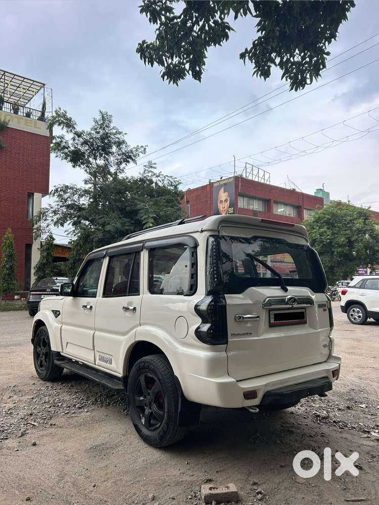 Mahindra Scorpio Classic 2.2 S 11 Mt 7 Str, 2019, Diesel