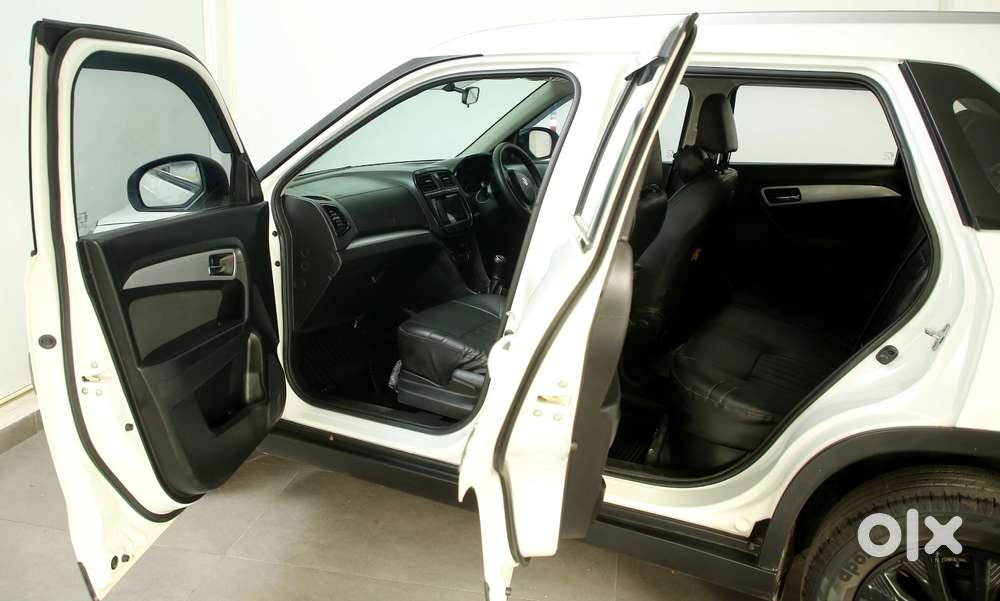 Maruti Suzuki Brezza 1.5 Zxi Smart Hybrid, 2020, Petrol