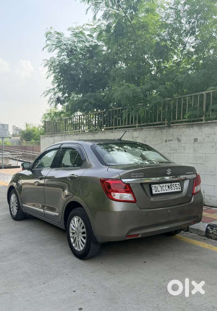 Maruti Suzuki Swift Dzire Amt Zxi, 2017, Petrol