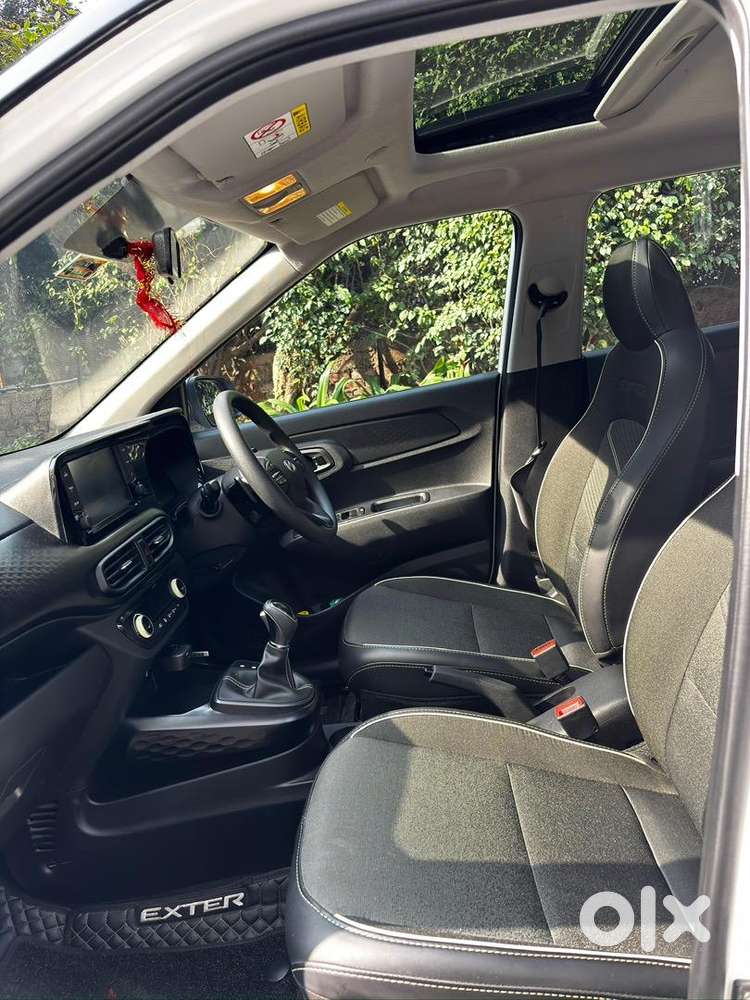 Hyundai Exter Amt Dual Tone White Sunroof  8500 Kms  Less Than 1 Yr