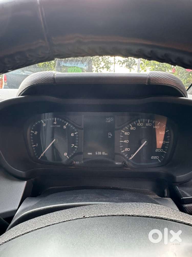 Tata Altroz Petrol 2022