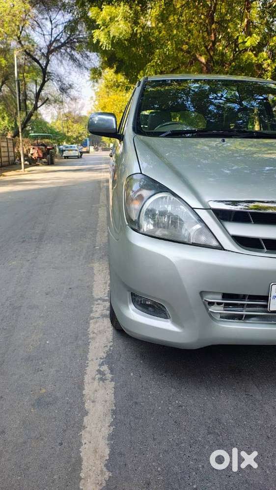 Toyota Innova 2004-2011 2.5 V Diesel 7-seater, 2007, Diesel