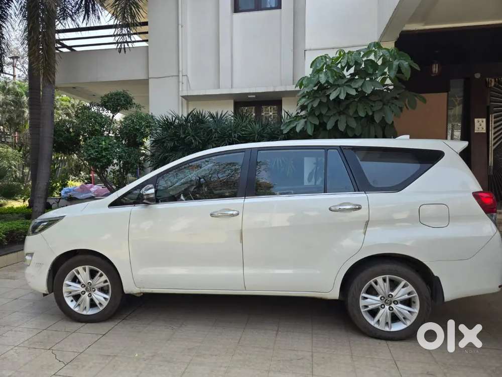 Toyota Innova Crysta 2018 Diesel Well Maintained