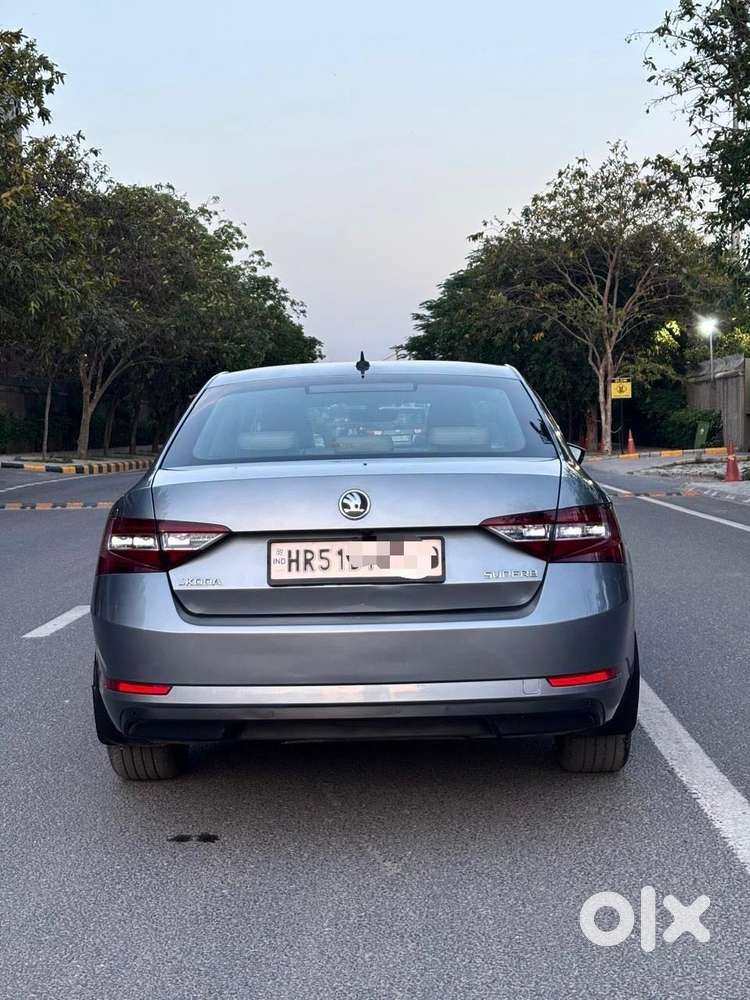 Skoda Superb Lk 1.8 Tsi At, 2019, Petrol
