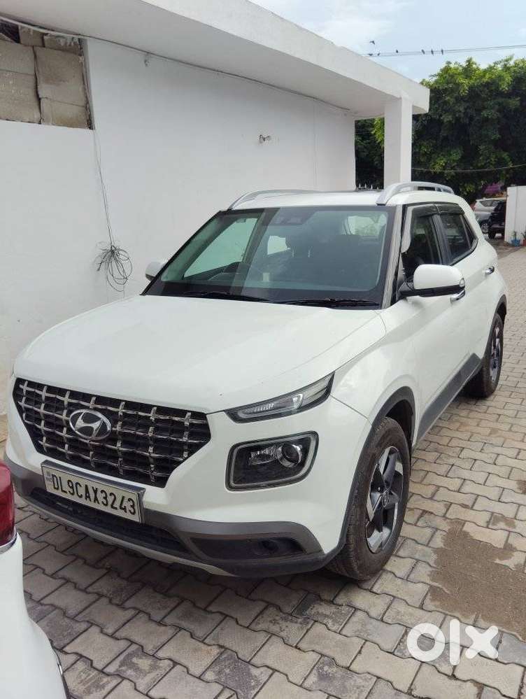 Hyundai Venue, 2022, Petrol