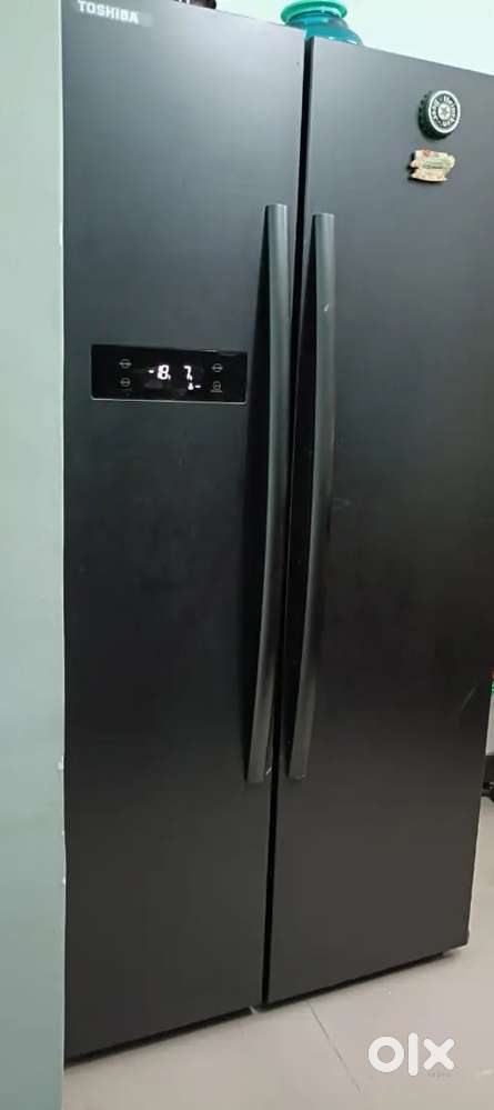 TOSHIBA 650 LTR FRIDGE