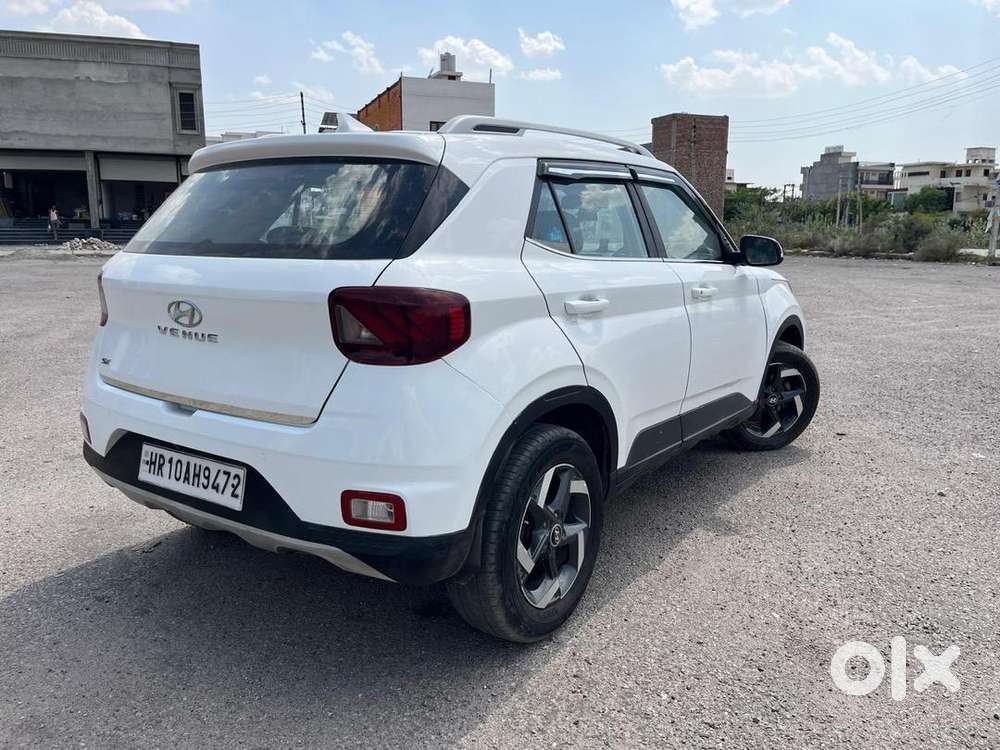 Hyundai Venue 2019 Diesel 90000 Km Driven