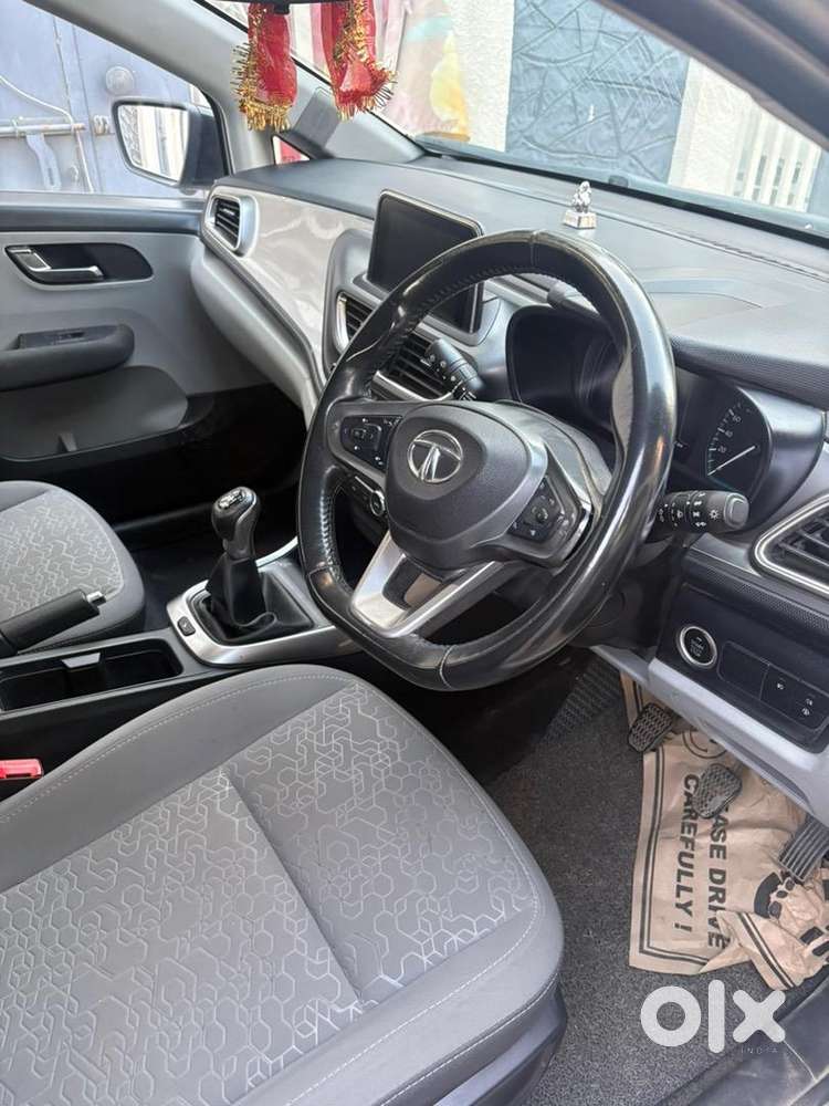 Tata Altroz 2020 Petrol 23600 Km Driven