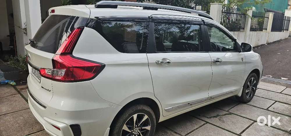 Toyota Rumion 2023 Petrol Well Maintained
