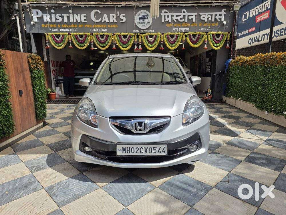 Honda Brio V Automatic, 2012, Petrol