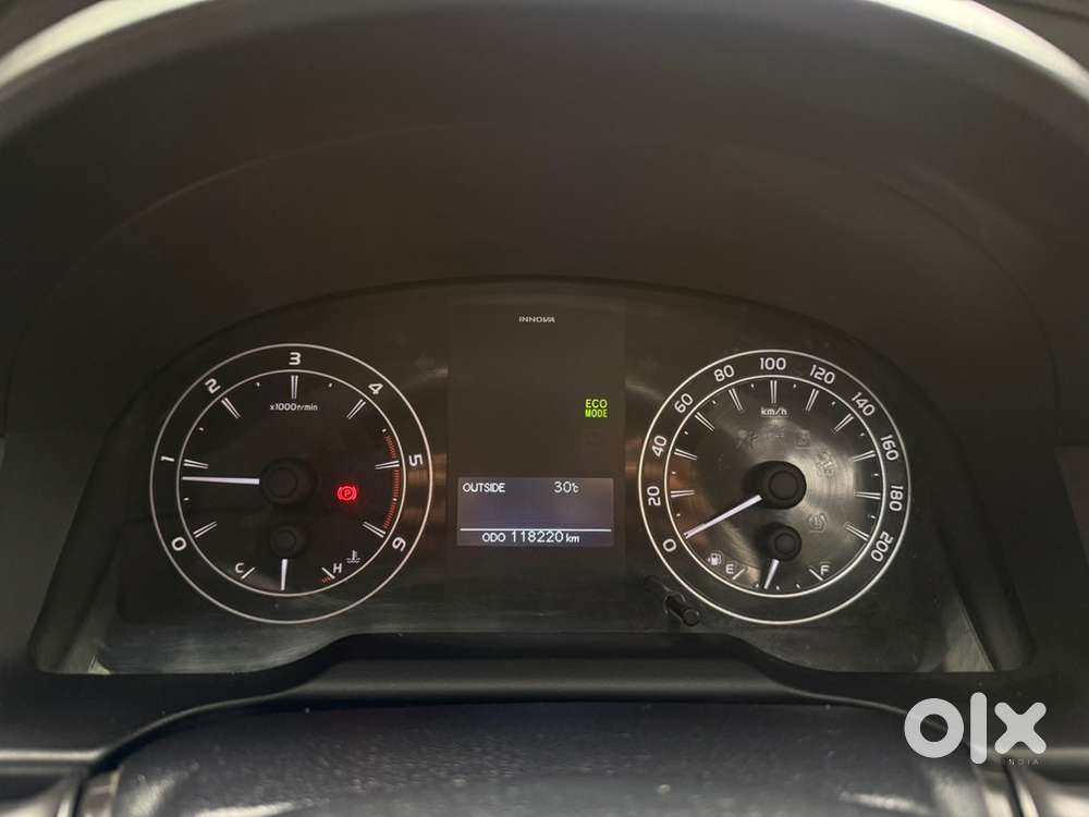 Toyota Innova Crysta 2016