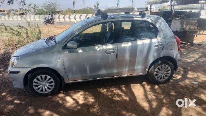 Toyota Etios Liva 2013-2014 G, 2011, Petrol