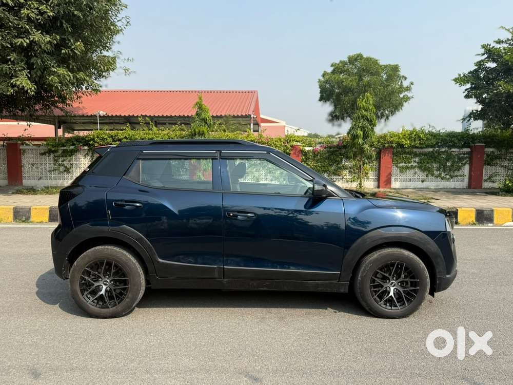 Mahindra Xuv 3xo Mx1 Pm Mt, 2025, Petrol