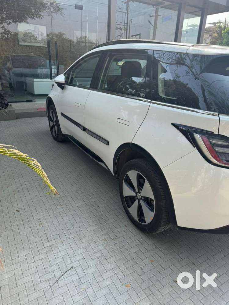 Mg Windsor Ev 2025 Electric Good Condition