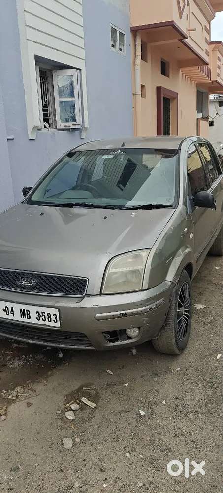 Ford Fusion 2005 Petrol 120000 Km Driven