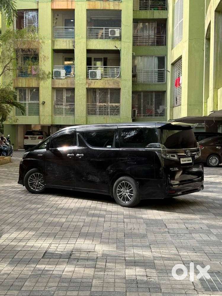 Toyota Vellfire 2.5 Executive Lounge, 2020, Petrol