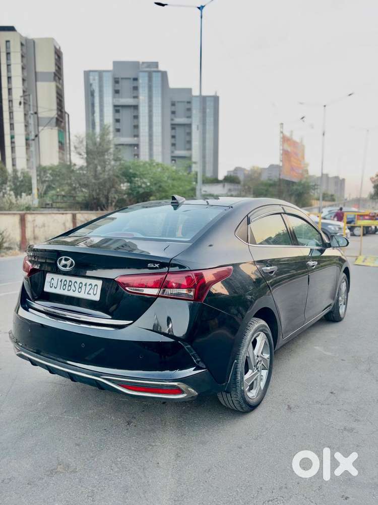 Hyundai Verna 1.5 Sx Ivt, 2023, Petrol