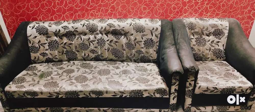 Olx deals purana sofa