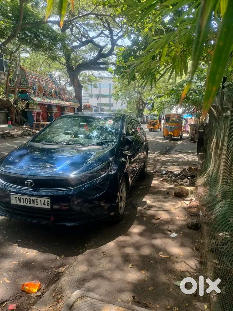 Tata Altroz With Sunroof Xm(direct Owner) 2024 Model