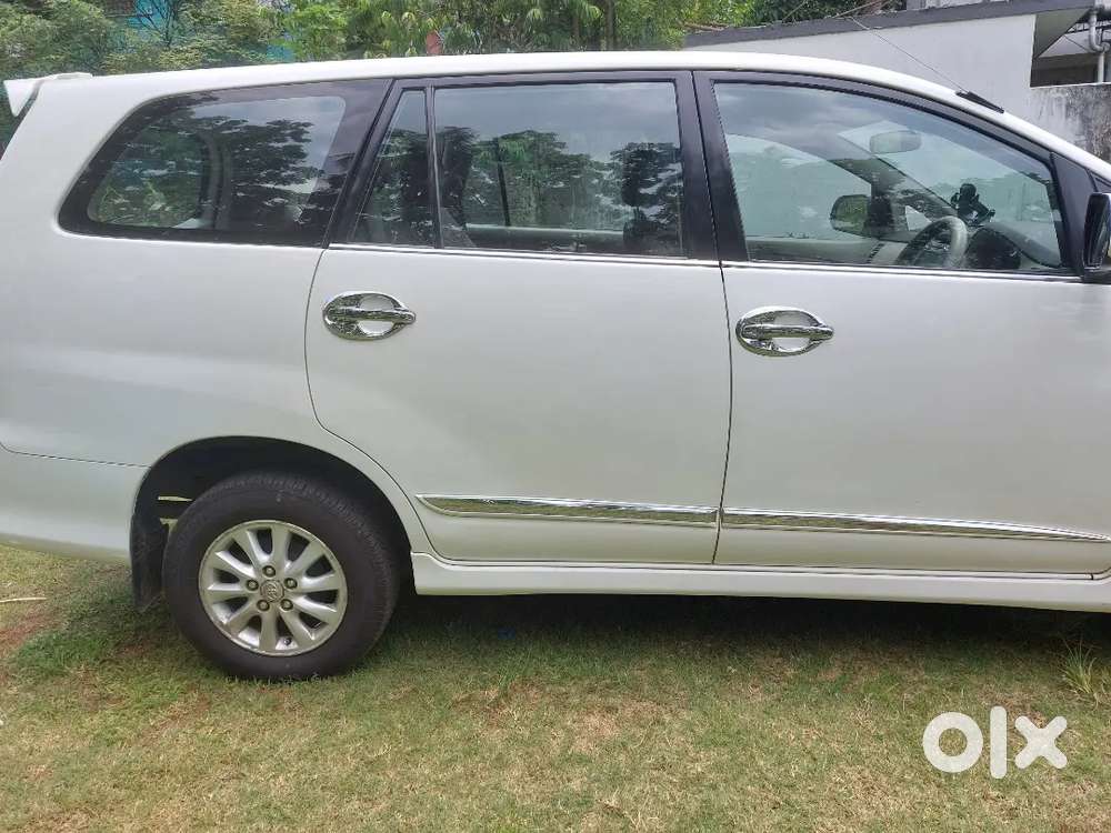 Toyota Innova 2014 Diesel Well Maintained