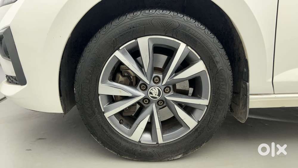 Skoda Slavia Style 1.5l Tsi Dsg, 2022, Petrol