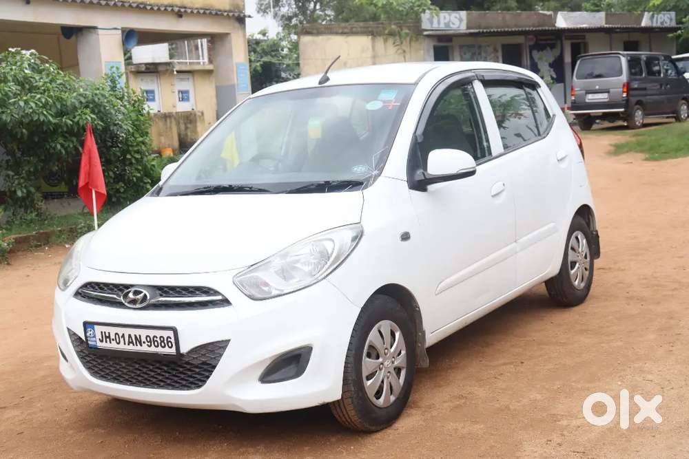 Hyundai I10 Sportz 2011 (paper Valid Till 2031)