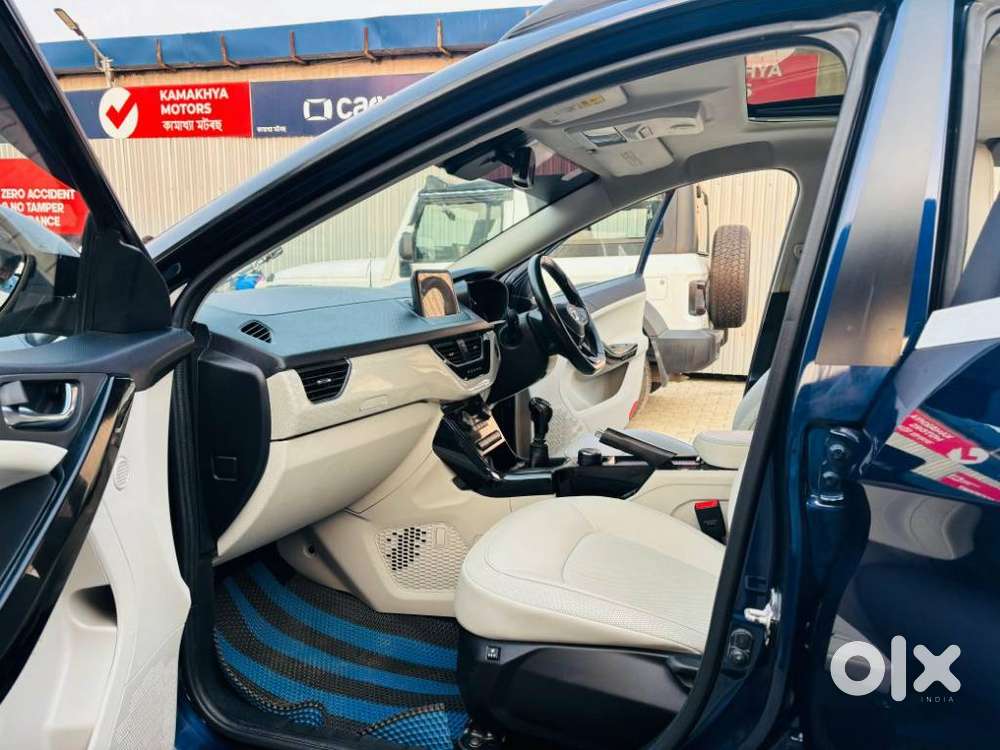 Tata Nexon 1.2 Revotron Xz Plus Dual Tone, 2022, Petrol