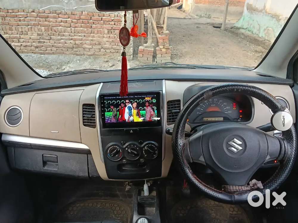 Car Me Koi Bhi Kami Nhi Hai