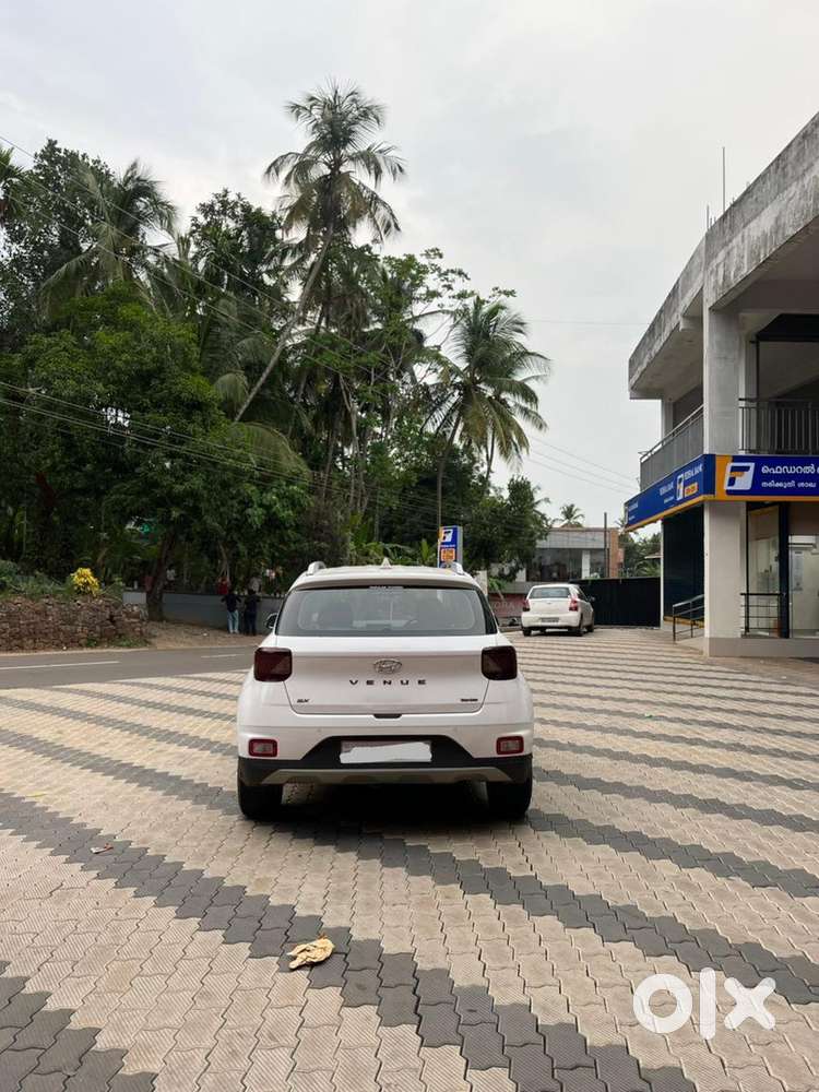 Hyundai Venue Petrol 2019