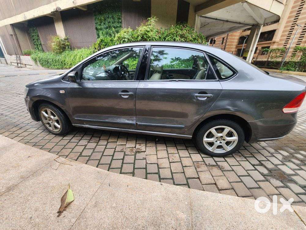 Volkswagen Vento 1.5 Highline Plus At 16 Alloy, 2013, Cng & Hybrids