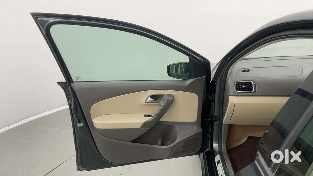 Volkswagen Vento Petrol Highline At, 2022, Petrol