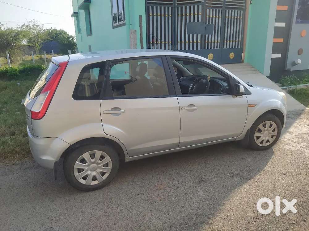 Ford Figo 2012 Diesel 105000 Km Driven