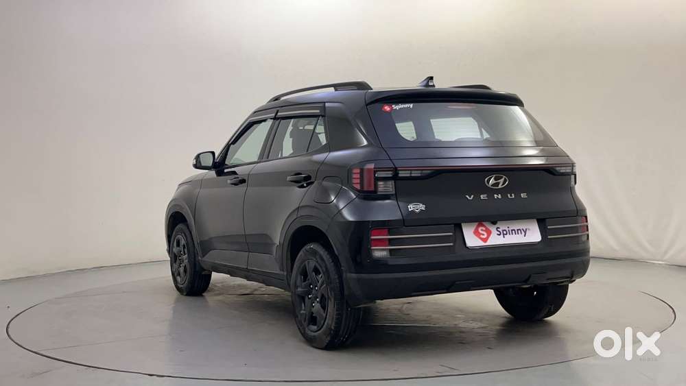 Hyundai Venue Sx Knight Edition Mt, 2025, Petrol