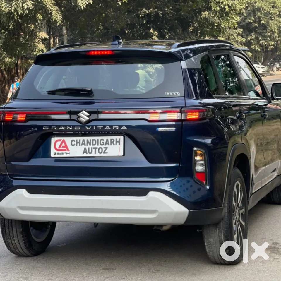 Maruti Suzuki Grand Vitara 1.5 Alpha Smart Hybrid At, 2022, Petrol