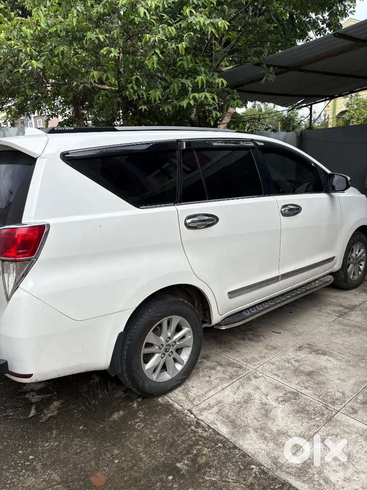 Toyota Innova Crysta 2019