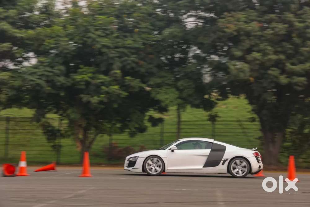 Audi R8 5.2 V10 Spyder, 2011, Petrol